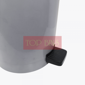 Plastic Round Pedal Bin – Grey (Metal Rod) | 18L